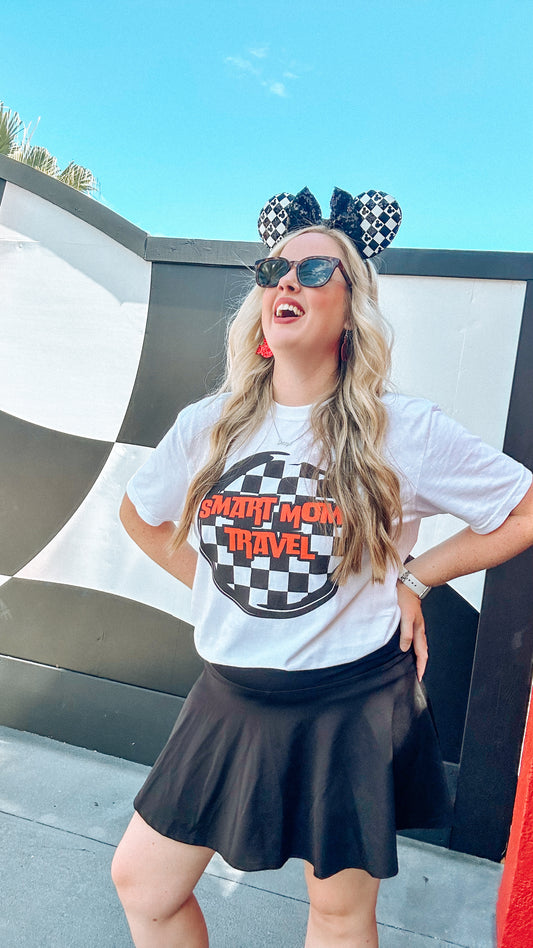Smart Moms Travel T-Shirt - Unisex Jersey Tee for Adventurous Moms